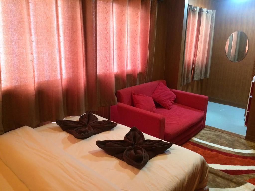 L.J.Guesthouse Ko Pha Ngan Buitenkant foto