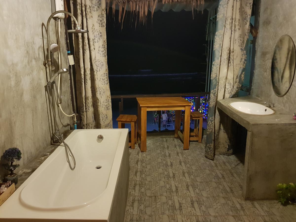 L.J.Guesthouse Ko Pha Ngan Buitenkant foto